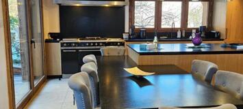 A family chalet with swimming pool in Courchevel-Le Praz 