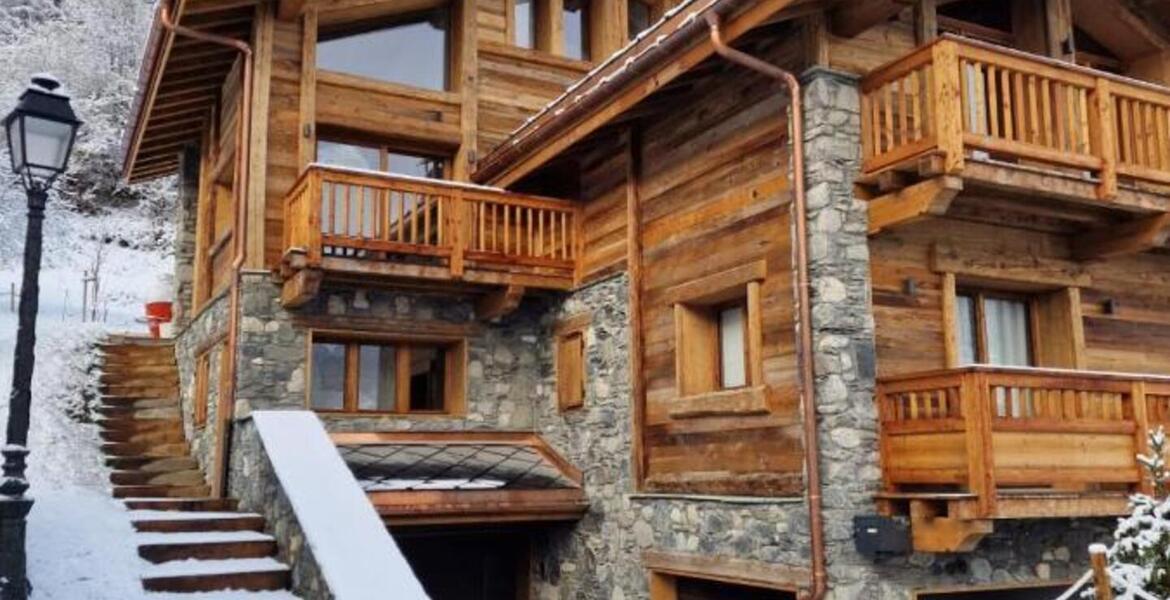 A family chalet with swimming pool in Courchevel-Le Praz 