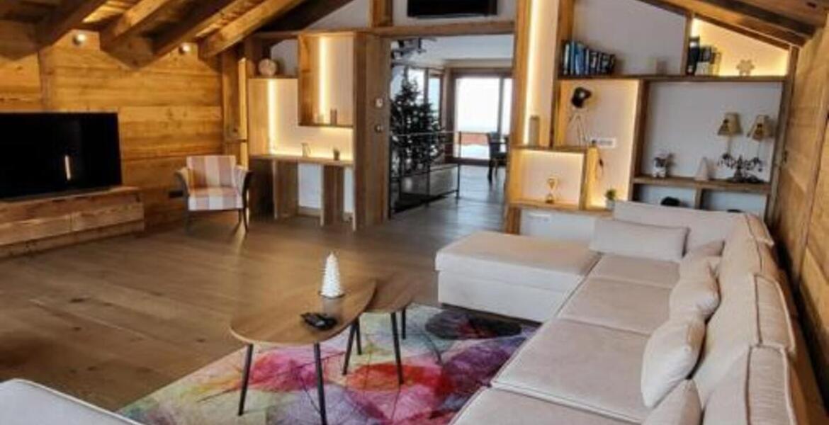 A family chalet with swimming pool in Courchevel-Le Praz 