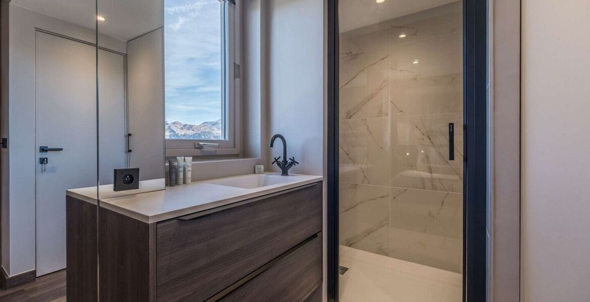 Ski-in/Ski-out Apartment in the Heart of the Resort