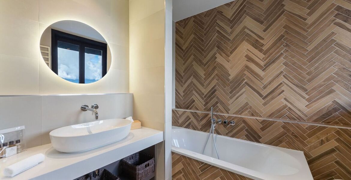 Modern 4-Bedroom Apartment in Courchevel