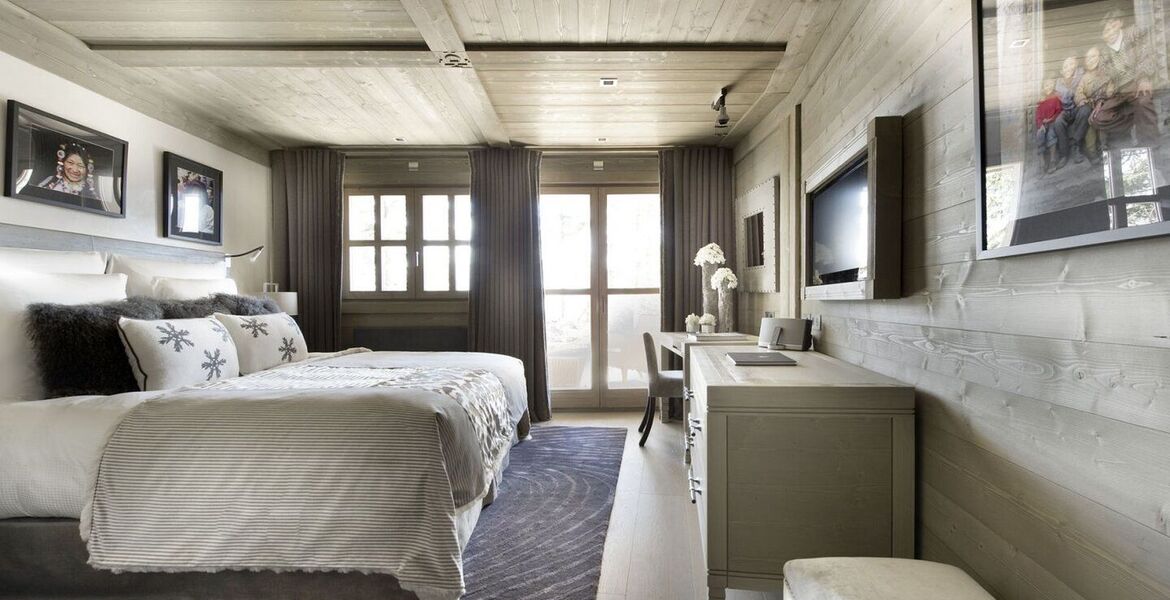 Luxury Chalet in Courchevel 1850 with Panoramic Views