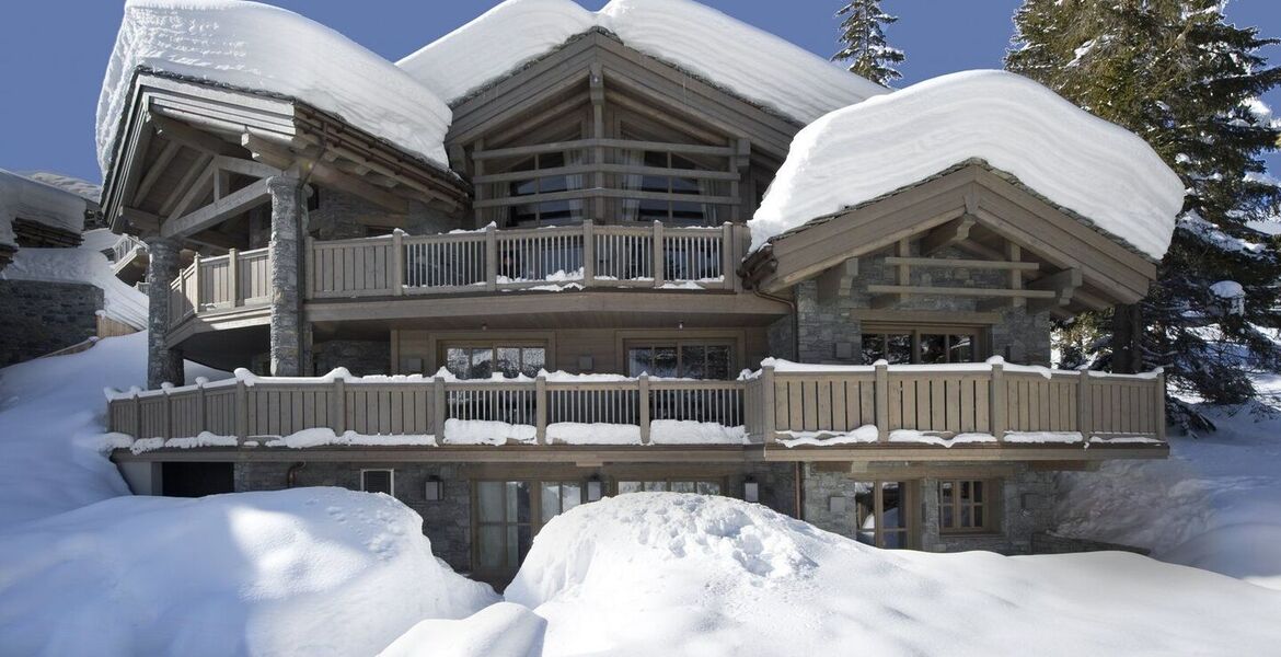 Luxury Chalet in Courchevel 1850 with Panoramic Views