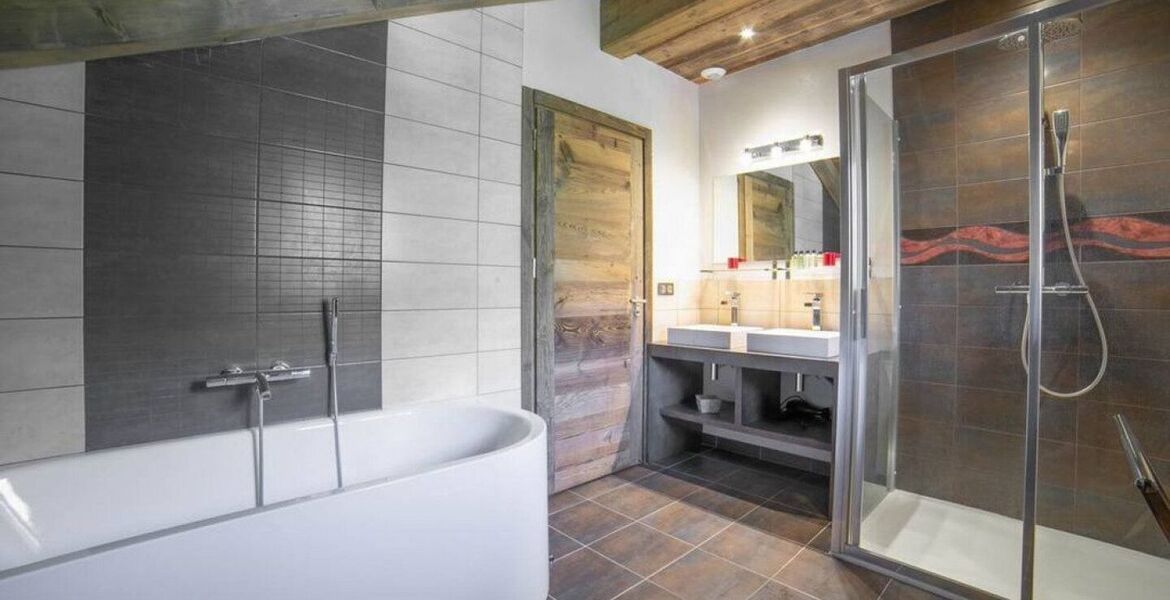 Luxury Chalet in Méribel with Stunning Views and Hot Tub