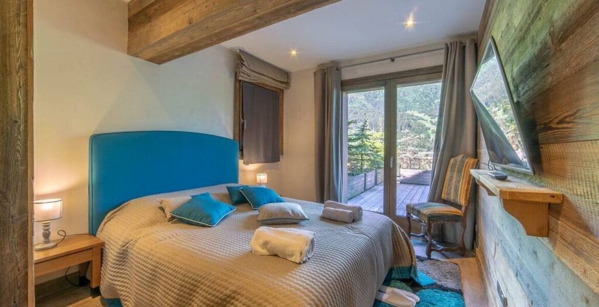 Luxury Chalet in Méribel with Stunning Views and Hot Tub