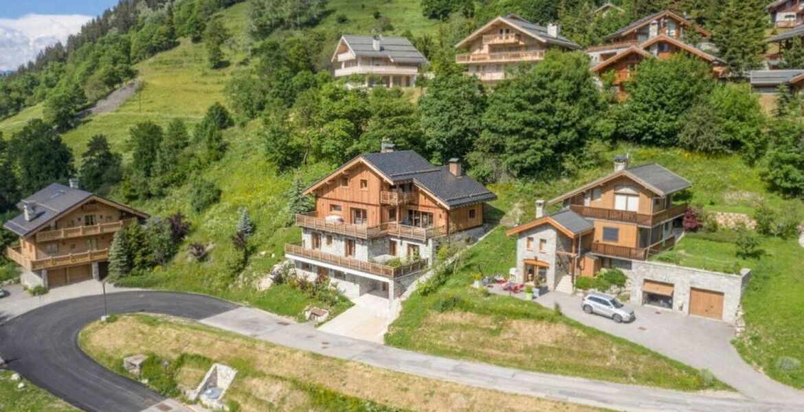Luxury Chalet in Méribel with Stunning Views and Hot Tub