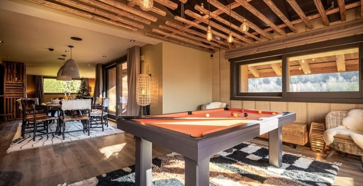 Luxury Chalet in Megève with Stunning Mountain Views