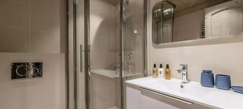 Ski-in/Ski-out Apartment in Courchevel 1850