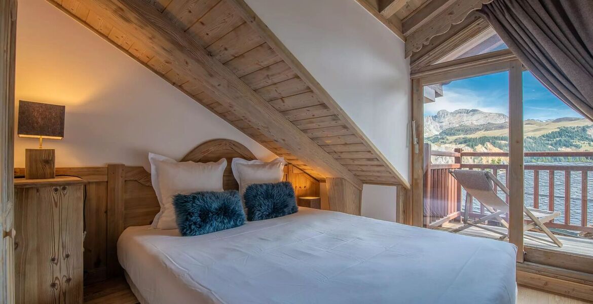Ski-in/Ski-out Apartment in Courchevel 1850