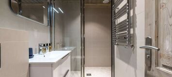 Ski-in/Ski-out Apartment in Courchevel 1850