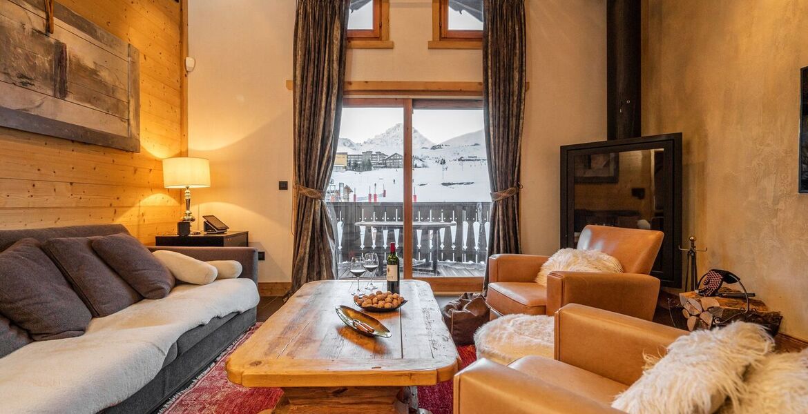 Ski-in/Ski-out Apartment in Courchevel 1850