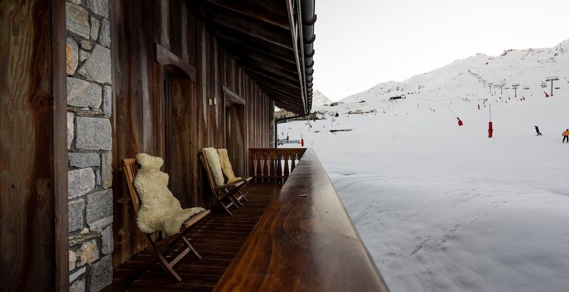 Ski-in/Ski-out Apartment in Courchevel 1850