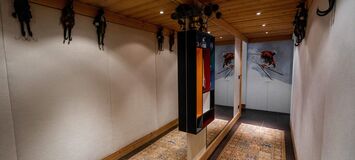 Ski-in/Ski-out Apartment in Courchevel 1850