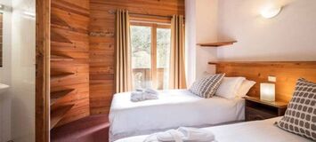Chalet Savoyard Traditionnel avec une Ambiance