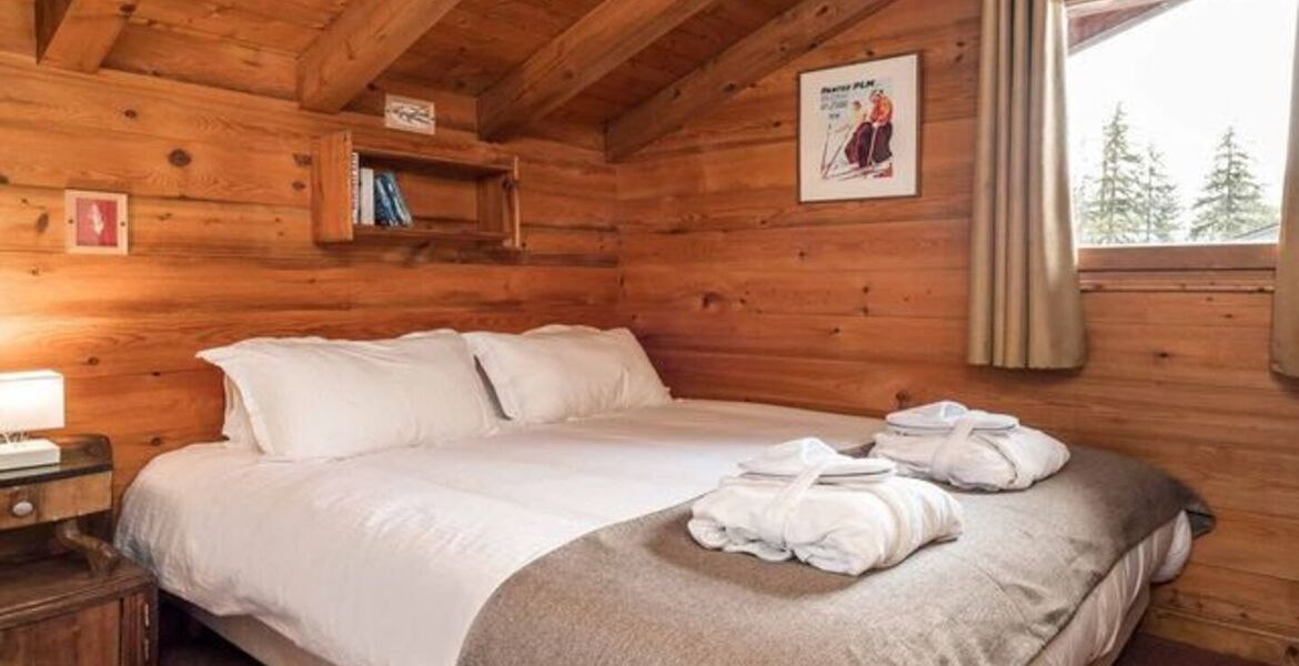 Chalet Savoyard Traditionnel avec une Ambiance