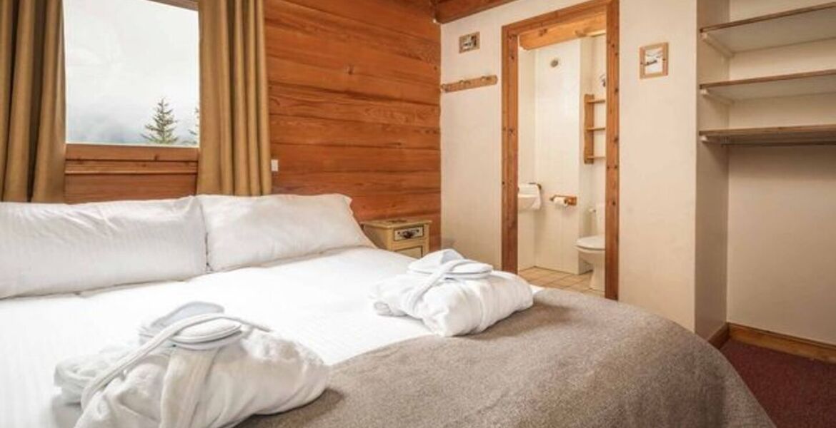 Chalet Savoyard Traditionnel avec une Ambiance