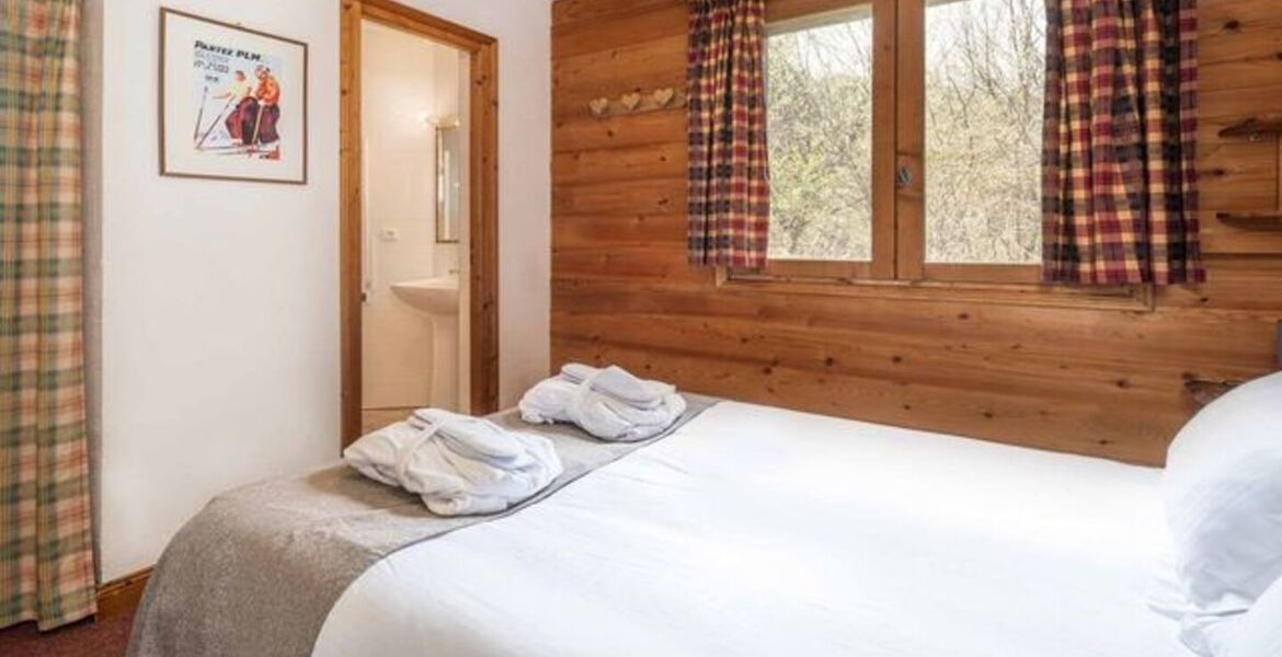 Chalet Savoyard Traditionnel avec une Ambiance