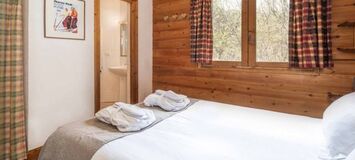 Chalet Savoyard Traditionnel avec une Ambiance