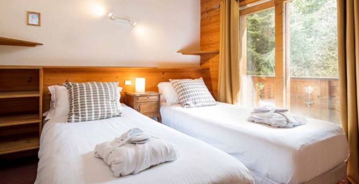 Chalet Savoyard Traditionnel avec une Ambiance