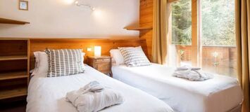 Chalet Savoyard Traditionnel avec une Ambiance