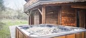 Chalet Savoyard Traditionnel avec une Ambiance