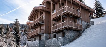 Chalet for rent in La Tania, Courchevel with 174 sqm,