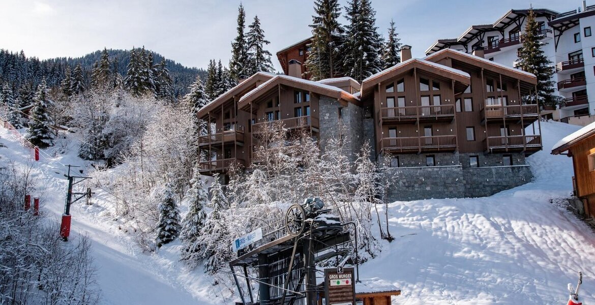 Chalet for rent in La Tania, Courchevel with 174 sqm,