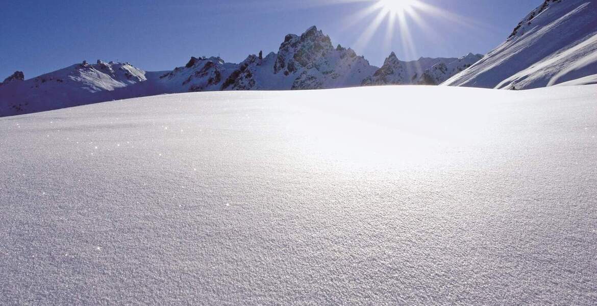 Luxury 5-Bedroom Ski Apartment in Heart of Courchevel 1850