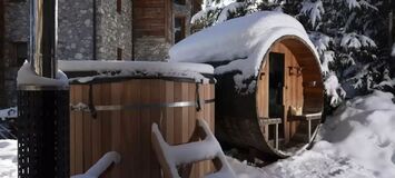 Elegant Suite with Fireplace and Jacuzzi in courchevel 1850