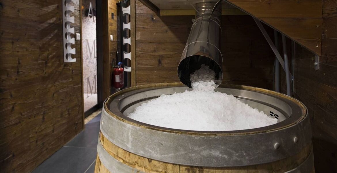 Elegant Suite with Fireplace and Jacuzzi in courchevel 1850
