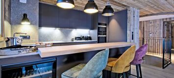 Une Évasion Alpine de Luxe avec une Terrasse Exceptionnelle