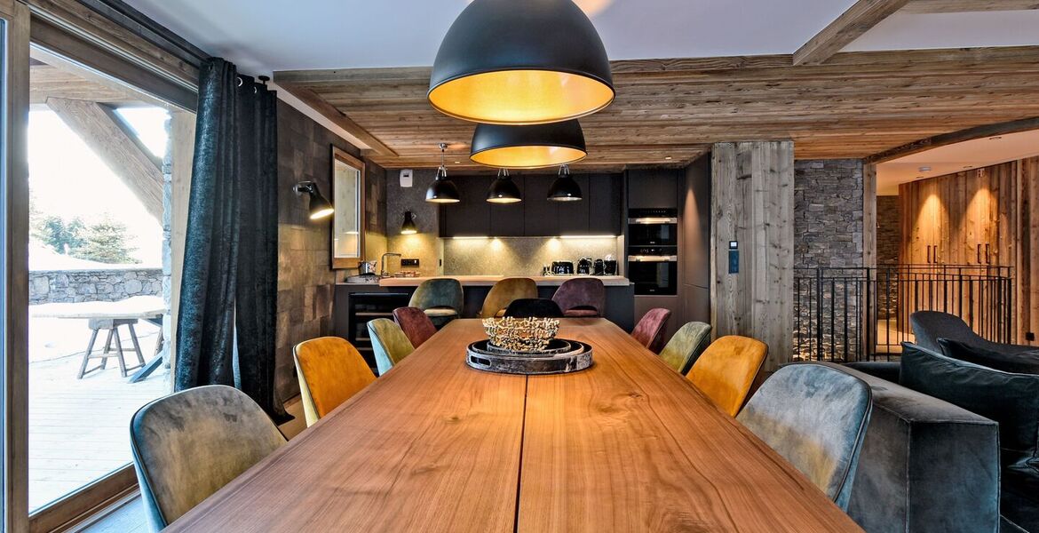 Une Évasion Alpine de Luxe avec une Terrasse Exceptionnelle
