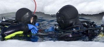 Plongée sous glace