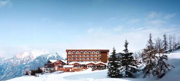 Отель Alpes du Pralong