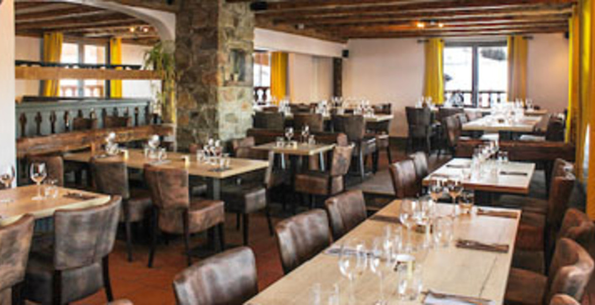 LA TAÏGA - RESTAURANT & LOUNGE